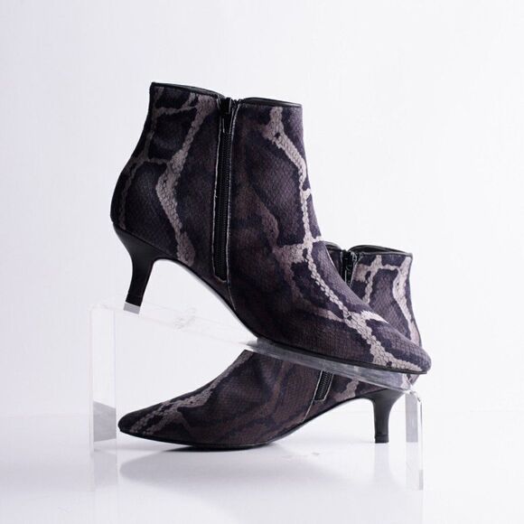Vaneli Womens Taima Ankle Booties Boots Black Gray Velvet Snake Print Sz 6 New - Picture 3 of 9